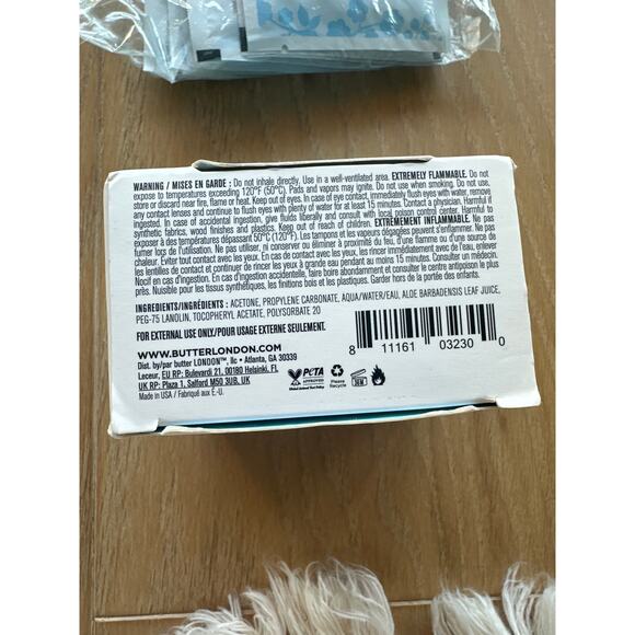 BUTTER LONDON Nail Scrubbers - Intensely Saturated and Easy-to-Use - Picture 3 of 5